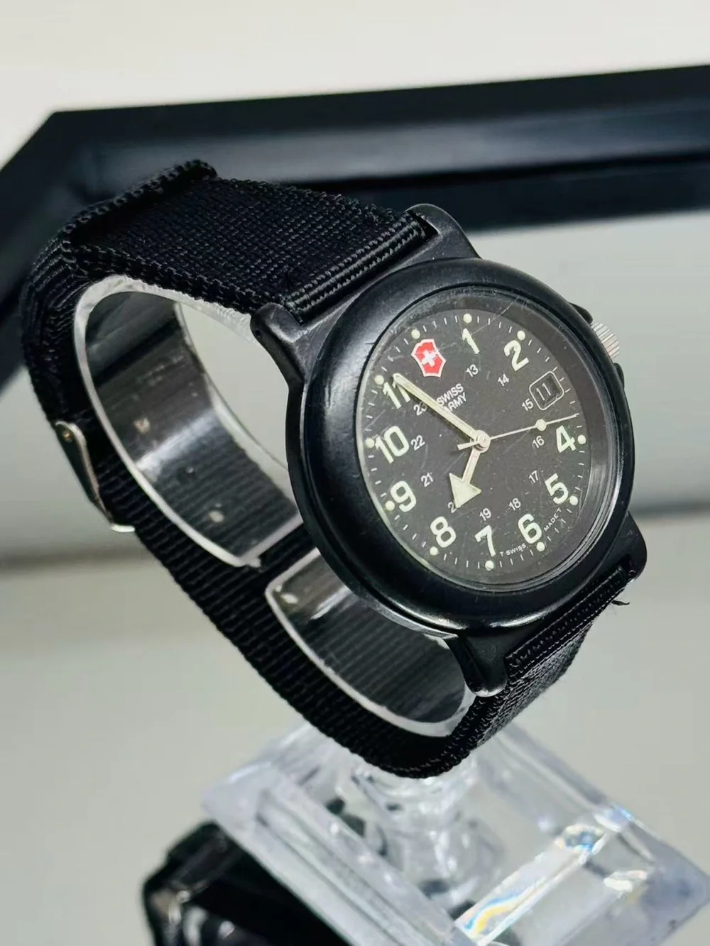 Vintage Swiss Army Victorinox Field Men Watch Date Quartz 38mm New Battery Runs